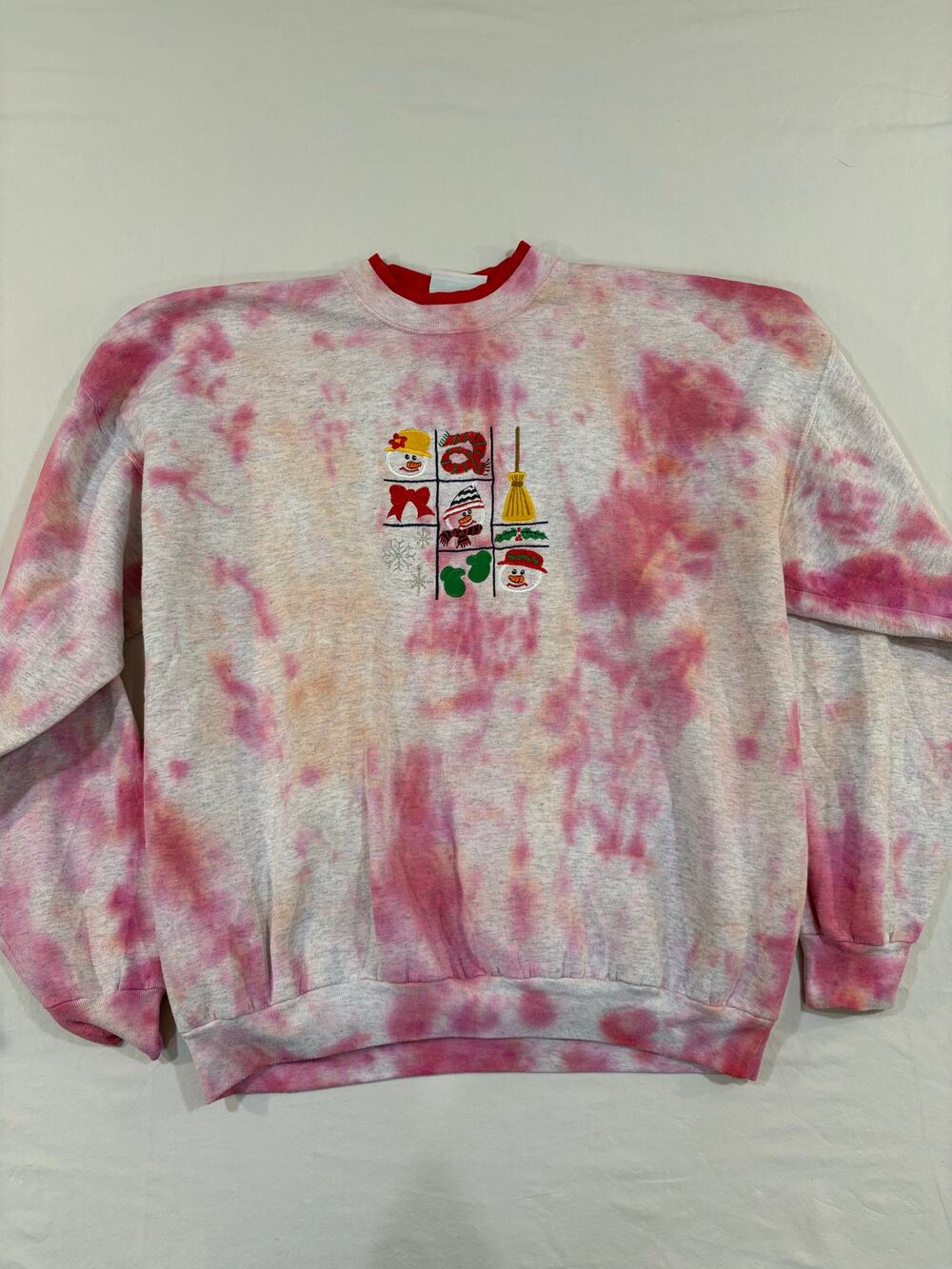VTG 90s Winter Snowman Embroidered Tie Dyed Size XL Sweatshirt
